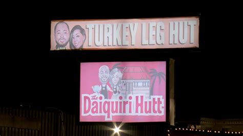 Turkey Leg Hut announces new dress code after。